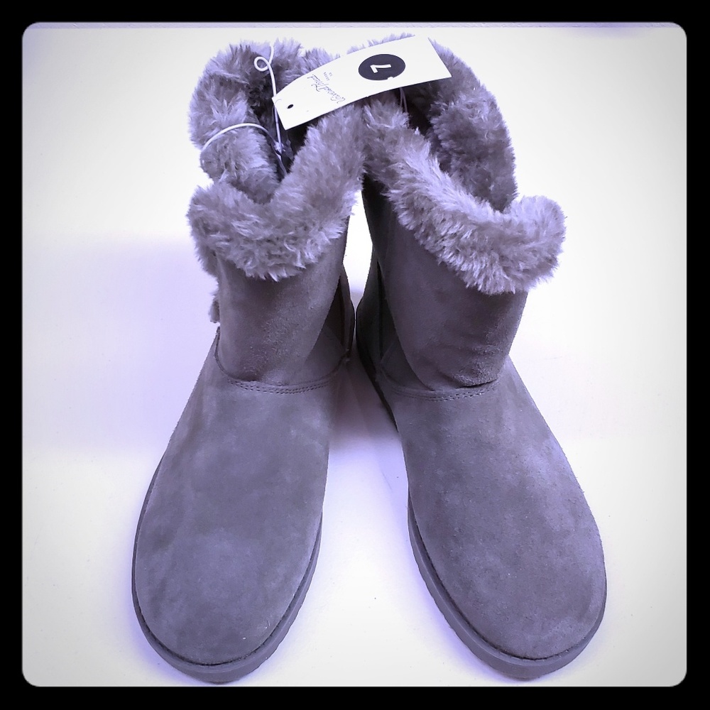 Universal Thread Grey Daniah Winter Boots Genuine